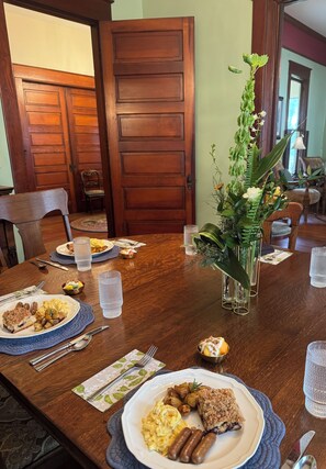 تناول الطعام