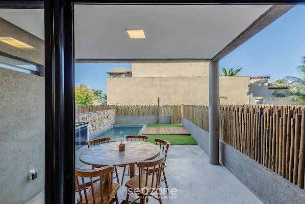 Villa | Outdoor dining