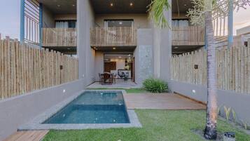 Basic Villa | Pool