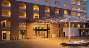 المنشأة من الخارج