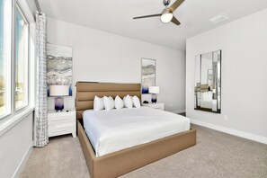In-room safe, iron/ironing board, travel cot, free WiFi - Inviting Condo near Disney with Resort & Waterpark Access - B1-100 (Kissimmee)