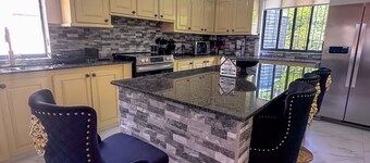 En Bar Terre Villa: Rooted in Canaries. Raised in Luxury.