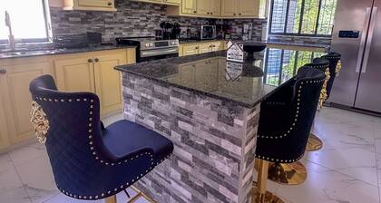 En Bar Terre Villa: Rooted in Canaries. Raised in Luxury.