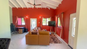 Smart TV, stereo - En Bar Terre Villa: Experience Village Life (Canaries)