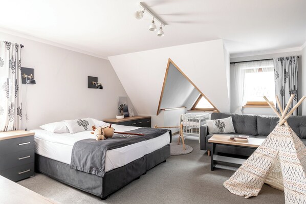 Premium Quadruple Room | Iron/ironing board, free WiFi - Nowe Izby (Szaflary)