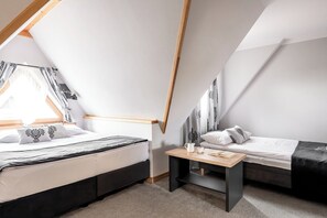 Premium Quadruple Room | Iron/ironing board, free WiFi - Nowe Izby (Szaflary)