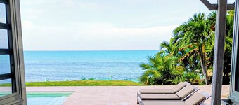 Turtle Cove House - Boutique 8-Bedroom Retreat with Ocean View