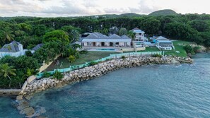 Exterior - Turtle Cove House - Boutique 8-Bedroom Retreat with Ocean View (St. Johns)