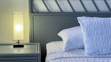 Comfort Apartment, Pool View | Blackout curtains, iron/ironing board, free WiFi