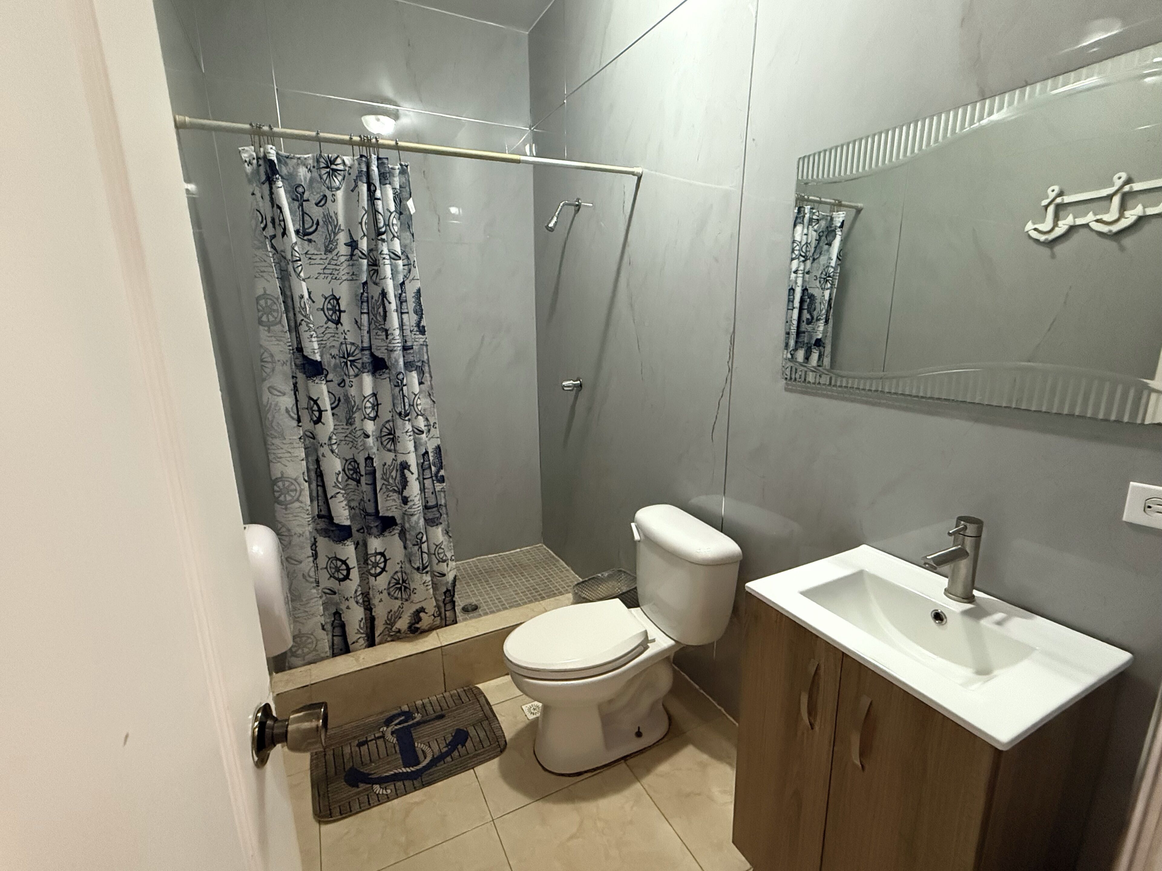 Cabin 1, 3Bed/2Bath (No hot water) Poolside Apartment with Full Kitchen | Bathroom | Towels