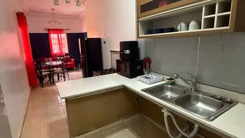 Cabin 1, 3Bed/2Bath (No hot water) Poolside Apartment with Full Kitchen | Private kitchen