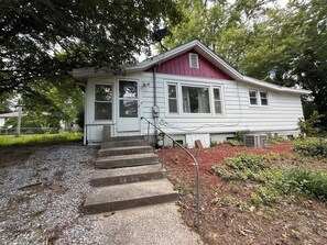 Exterior - Cozy and Updated Farmhouse with King Suite (Anna)