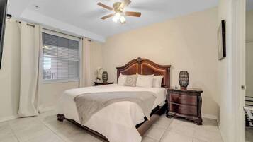 Desk, iron/ironing board, WiFi, bed sheets