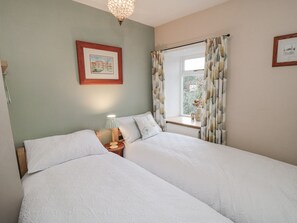 2 bedrooms, individually decorated, individually furnished, free WiFi - Manor Cottage (Scarborough)