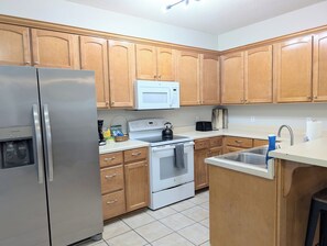 Private kitchen - Alabama Daydreaming (Enterprise)