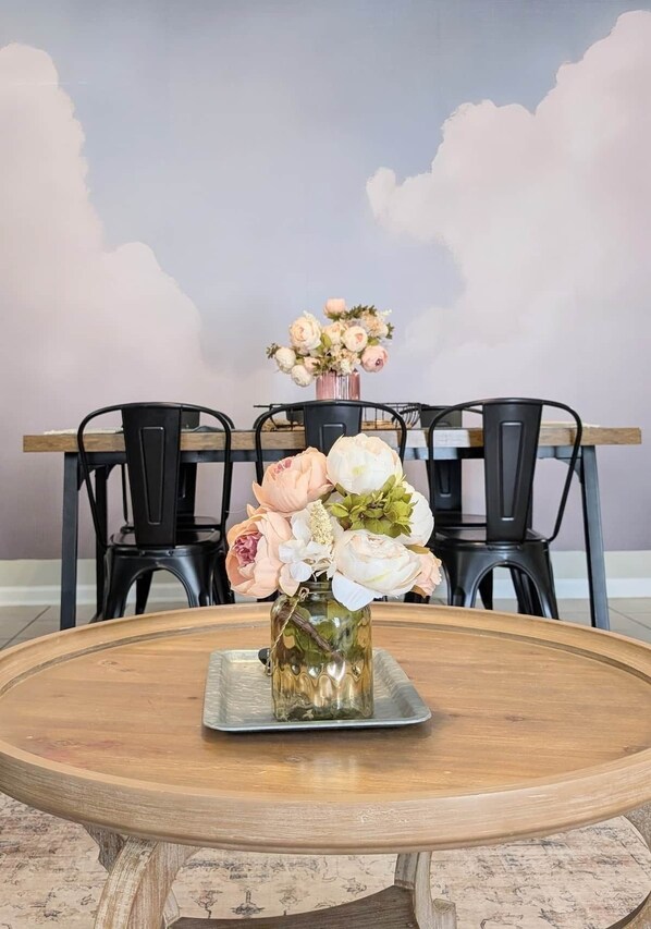 Unclassified image, 1 of 16, button - Alabama Daydreaming (Enterprise)