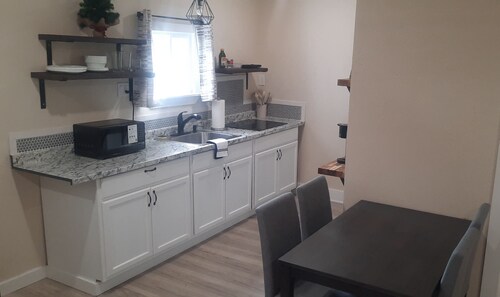 Private Luxury Suite: SA Central NW: Loop 410 & Ingram