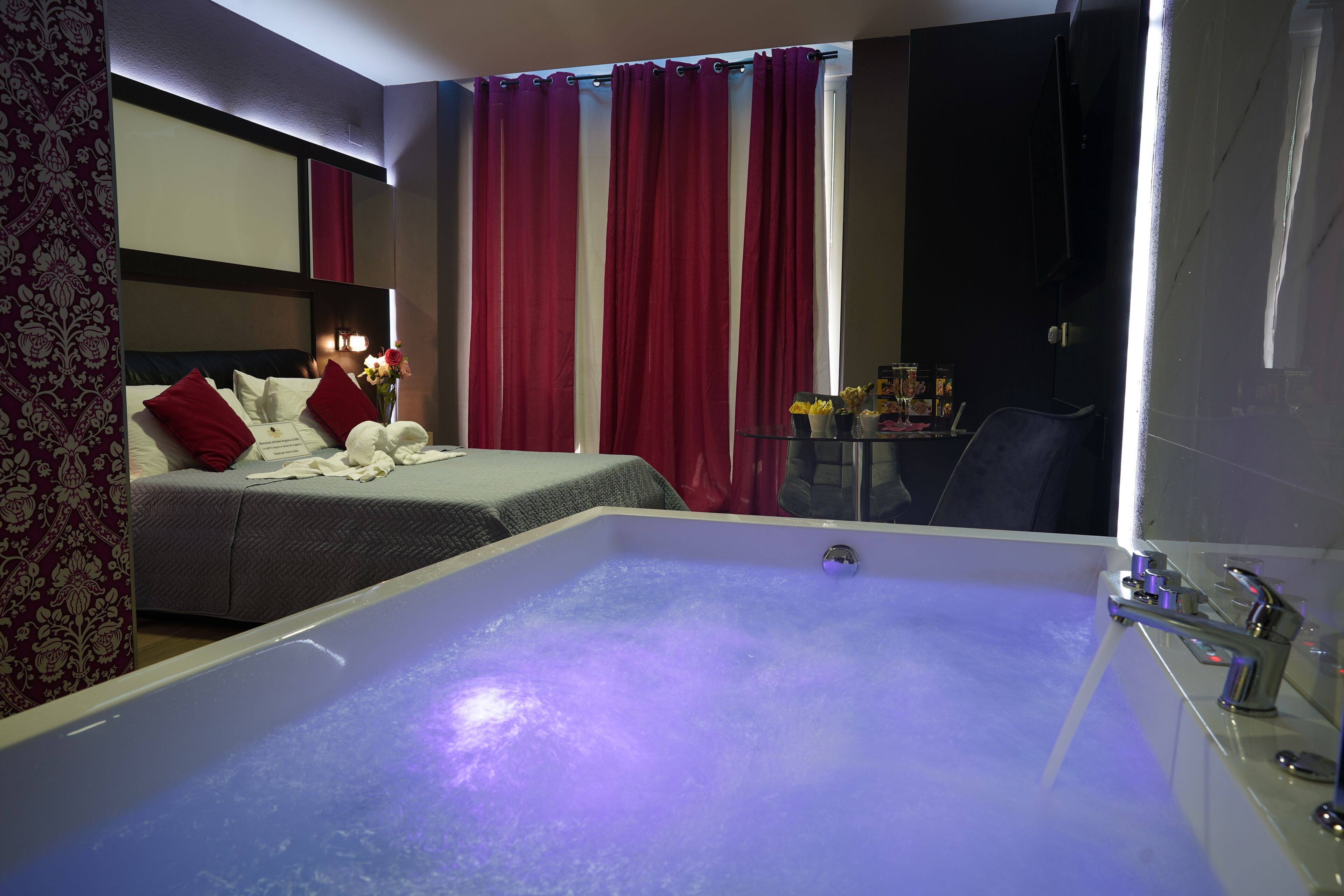 Luxury Double Room, Non Smoking, Private Bathroom | Free WiFi