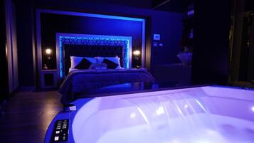 Junior Double Room, Balcony, City View | Free WiFi