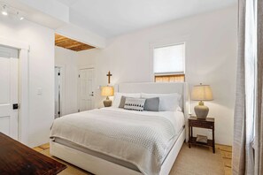 4 Schlafzimmer, Bügeleisen/Bügelbrett, WLAN, Bettwäsche