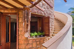 Property grounds - Tilde Sunset Bay Villa (Carini)
