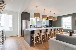 Fridge, microwave, oven, stovetop - The Elmwood & Ashford • 8BR WeHo + Rooftops (Nashville)