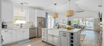 Luxury 5BD: Pool~Gym~Theater~Game Room~Mini Putt