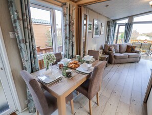 Cottage | Dining - Fern Lodge With Hot Tub (Stowmarket)