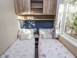 Cottage | 2 bedrooms, individually decorated, individually furnished, free WiFi - Fern Lodge With Hot Tub (Stowmarket)