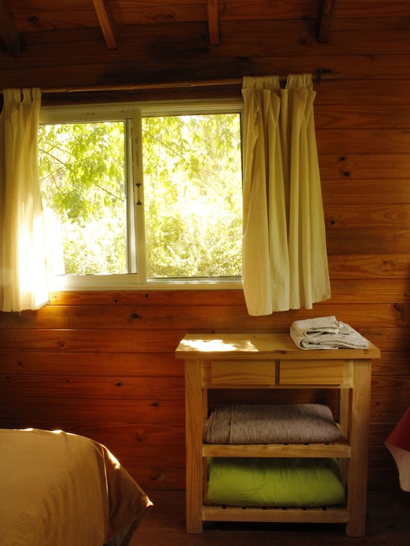 Ferienhütte, Balkon, Gartenblick | Wohnbereich