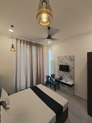 WiFi, bed sheets - 8-bedroom hotel in peaceful Agra with comfortable AC rooms (Agra)