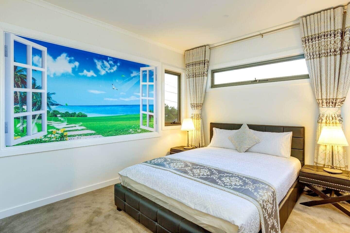 4 bedrooms, iron/ironing board, WiFi, bed sheets