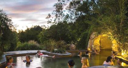 "MALIBU" House - BEACH & HOT SPRINGS - 16 guests