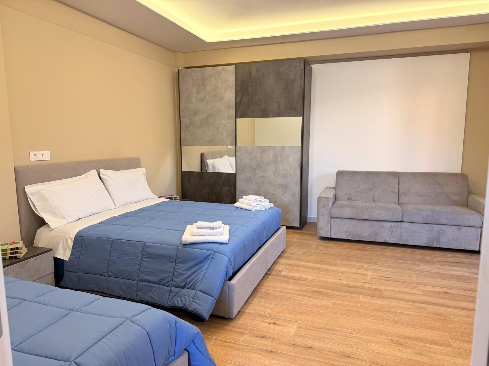 Comfort Triple Room, Patio | Free WiFi