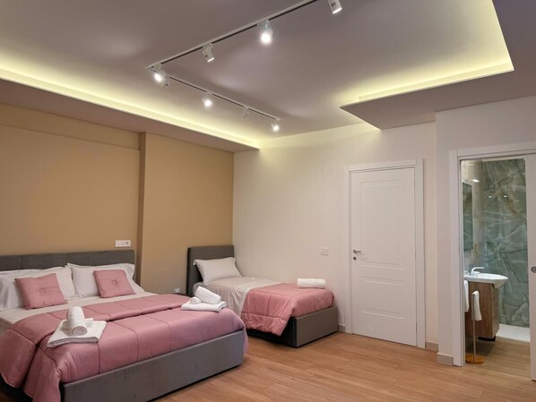 Comfort Triple Room, Patio | Free WiFi - The Villas (Scafati)