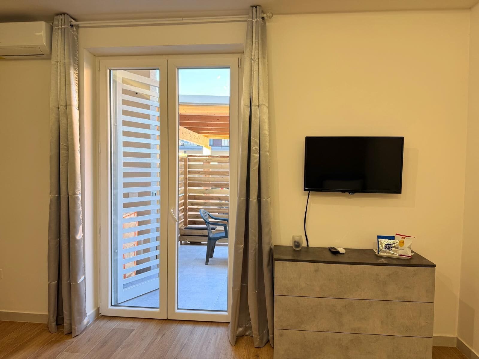 Comfort Triple Room, Patio | Free WiFi