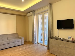 Comfort-Dreibettzimmer, Terrasse | Kostenloses WLAN