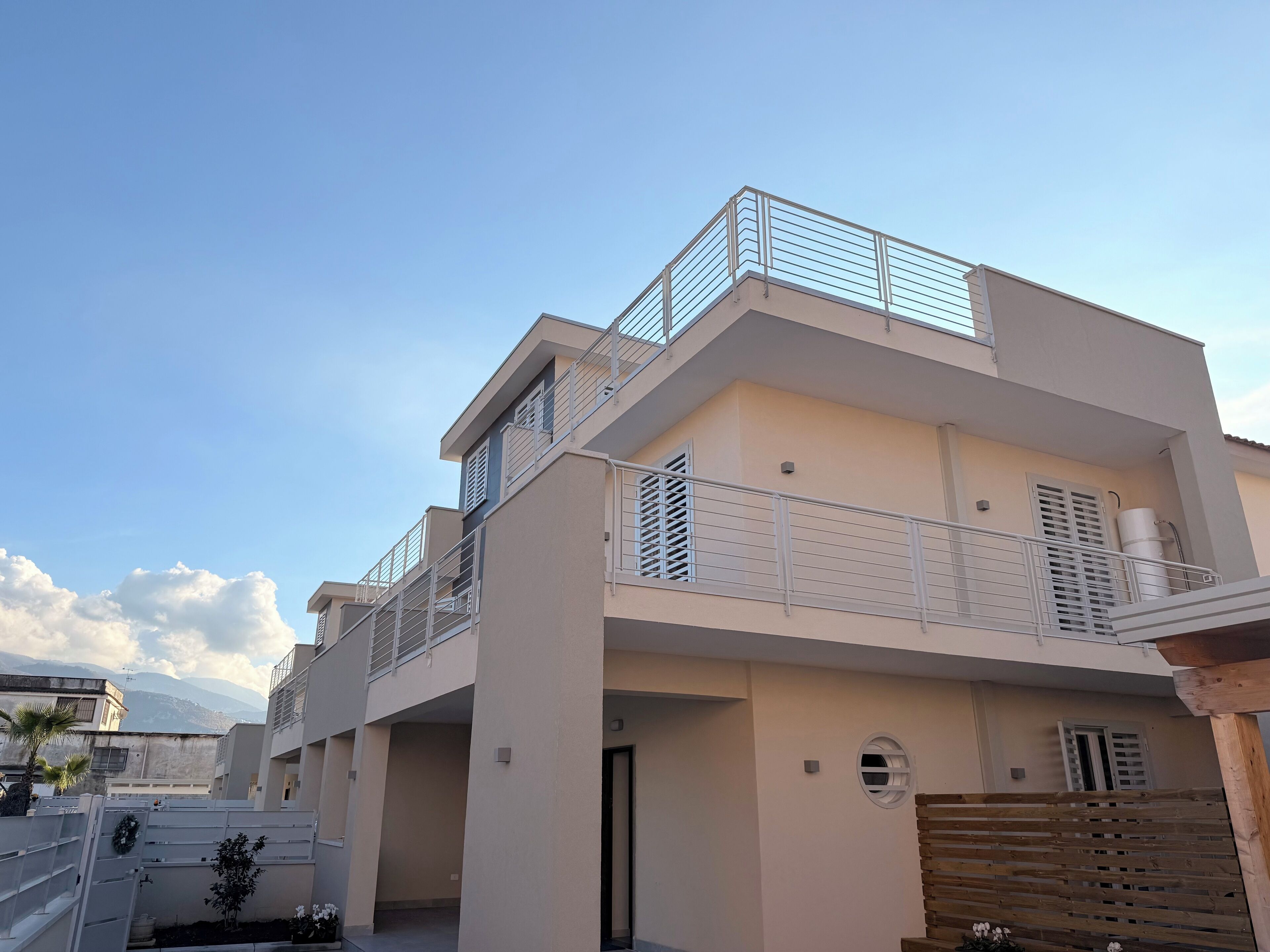 Mặt tiền nơi lưu trú