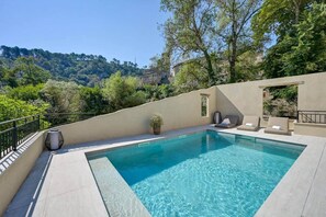A heated pool - Provençal country house - Swimming pool - Sleeps 9 (Entrecasteaux)