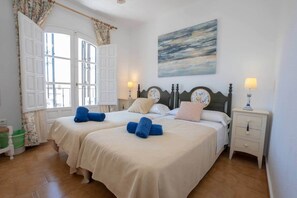 Iron/ironing board, WiFi, bed sheets - Los Pinos 2 Nerjarent, the best location in Nerja (Nerja)