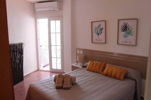 2 bedrooms, iron/ironing board, WiFi, bed sheets - Torresol 411 Nerjarent. (Nerja)
