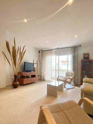 TV - San Juan 46 Bis Nerjarent (Nerja)
