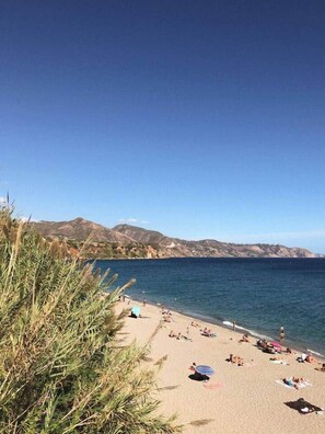 Sun-loungers, beach towels - San Juan 46 Bis Nerjarent (Nerja)