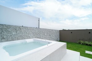 Basic-Apartment | Eigener Whirlpool