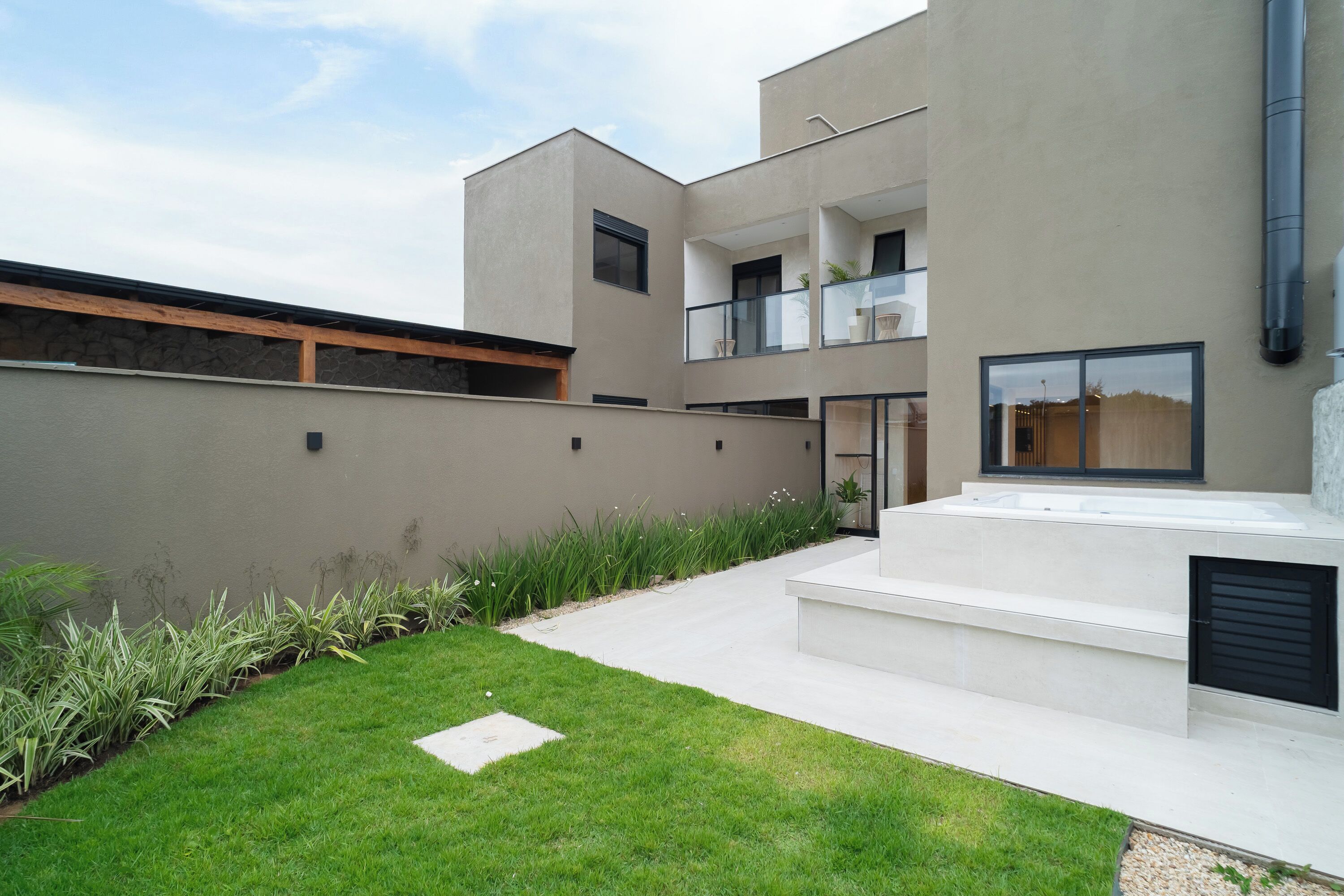 Basic Apartment | Private spa tub