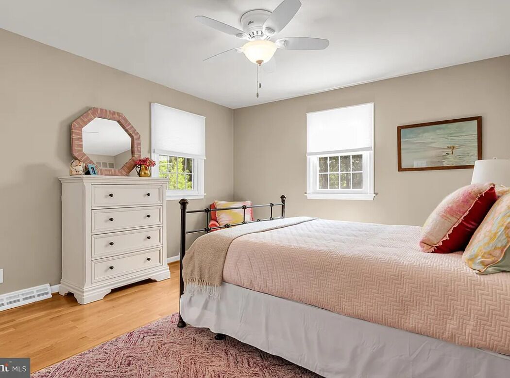 Standard Apartment, Garden View | Desk, free WiFi