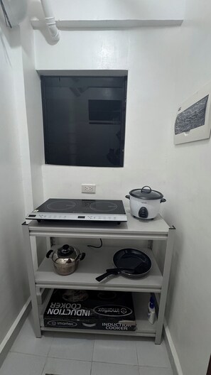 Interior - Cozy Clean Space with Balcony - Near Entrance (Davao City)