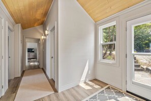 Interior - Richard's Island Pointe au Baril, in the sought after outer islands (Pointe au Baril)