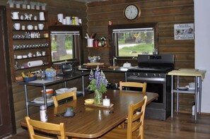 Restaurant - Valdez Lodge (Valdez)