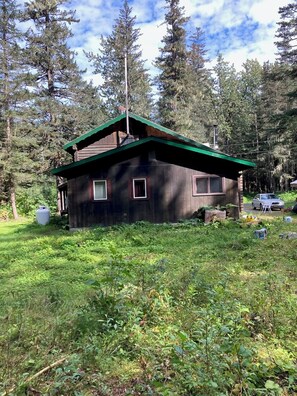 Exterior - Valdez Lodge (Valdez)